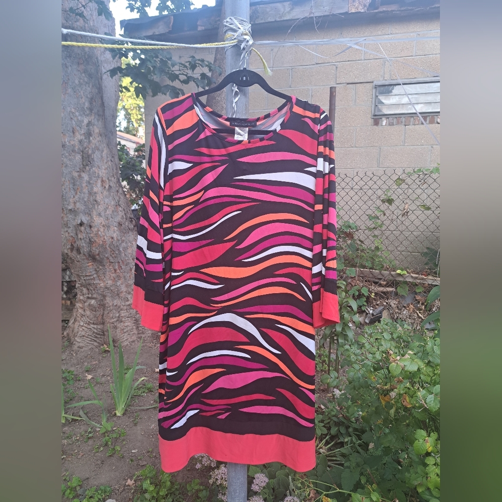 Bright abstract print casual dress
